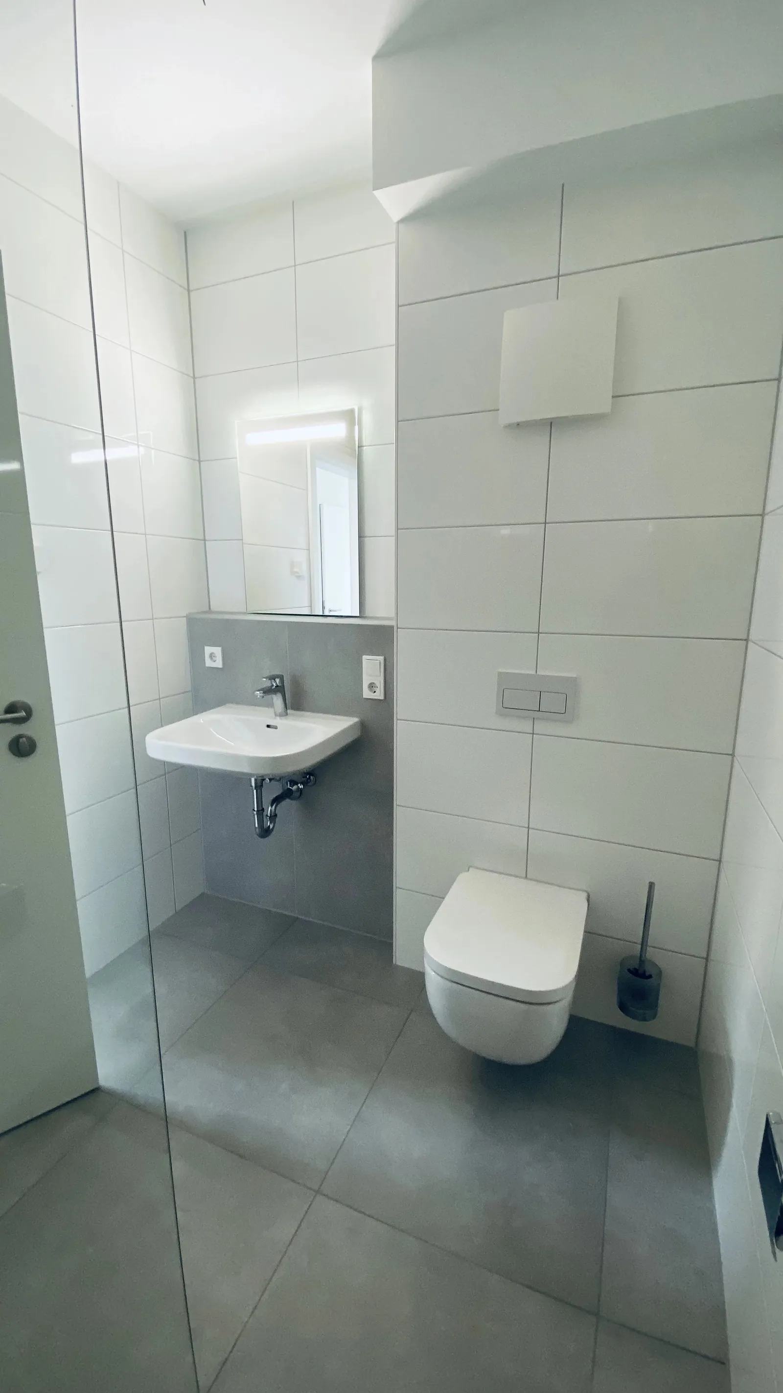 Kapitalanlage mit Zukunft: Moderne 2-Zimmer-Wohnung mit Terrasse, Garten & optionalem Stellplatz in Tawern